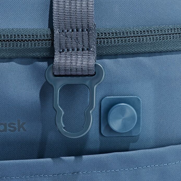 Carryout™ Soft Cooler 15 L image 26