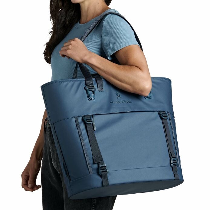 Carryout™ Soft Cooler Tote 30 L image 29