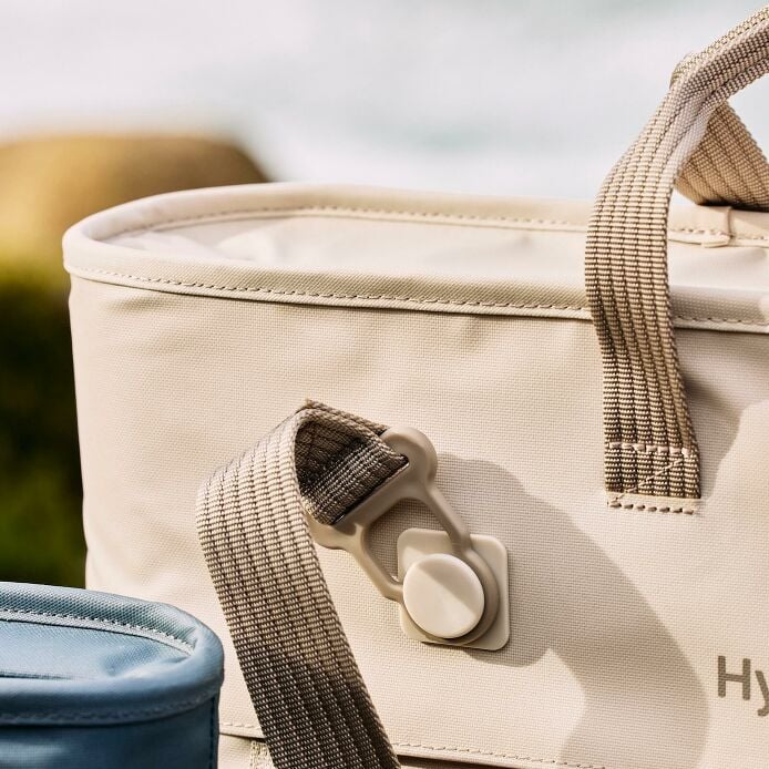 Carryout™ Soft Cooler Tote 20 L image 30