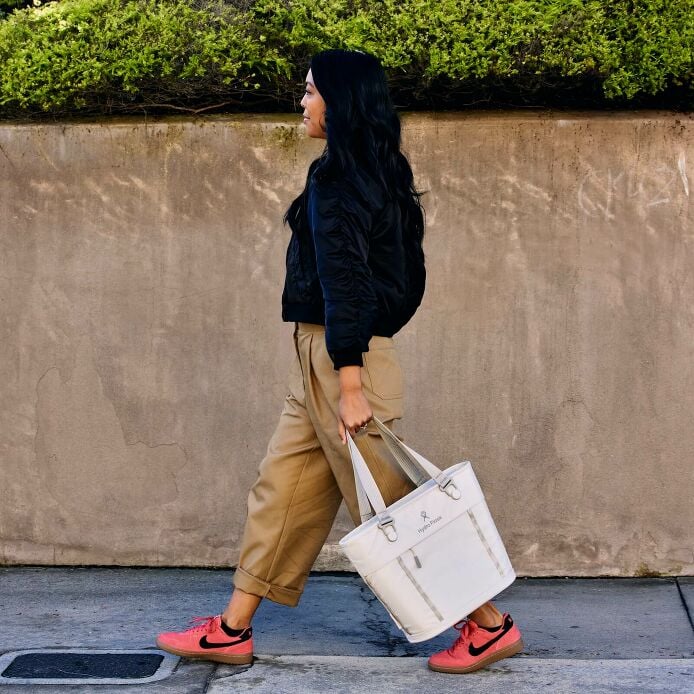 Carryout™ Soft Cooler Tote 10 L image 66